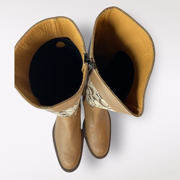 Coach Brand "Carole" Signature C's Logo Vintage Riding Style Boots Size 8.5B - Picture 5 of 12
